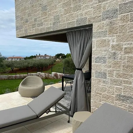 Semesterbostad Claudia *